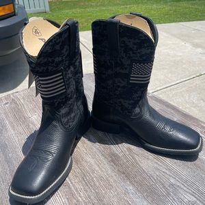 Ariat men’s boots- size 10 wide